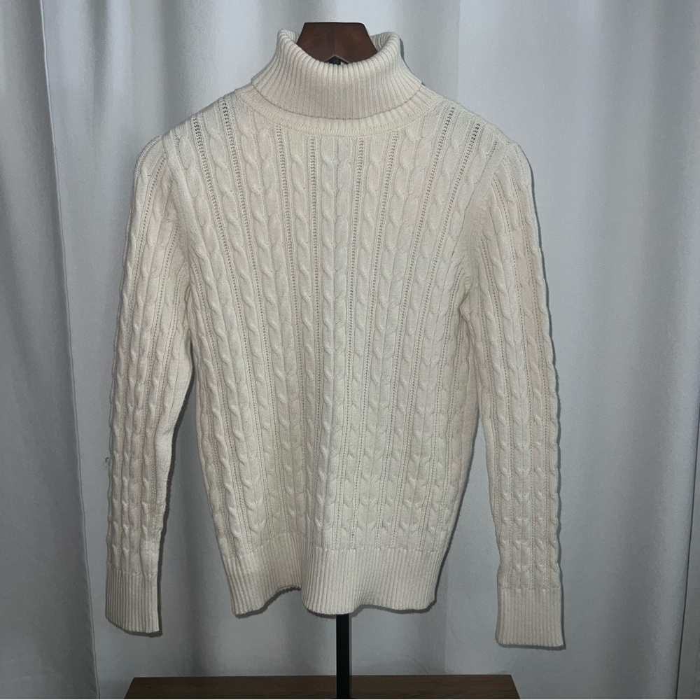 St. John’s Bay Ivory Cable Knit Turtleneck Sweater — Women’s Size M